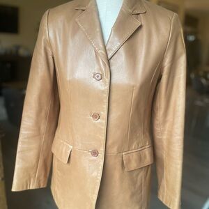 Vintage Y2K Danier Caramel Leather Blazer/Light Jacket, size small.